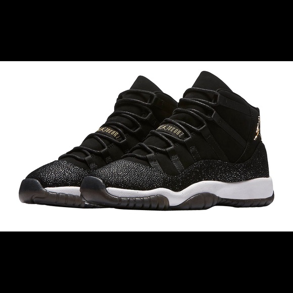 jordan 11 black stingray